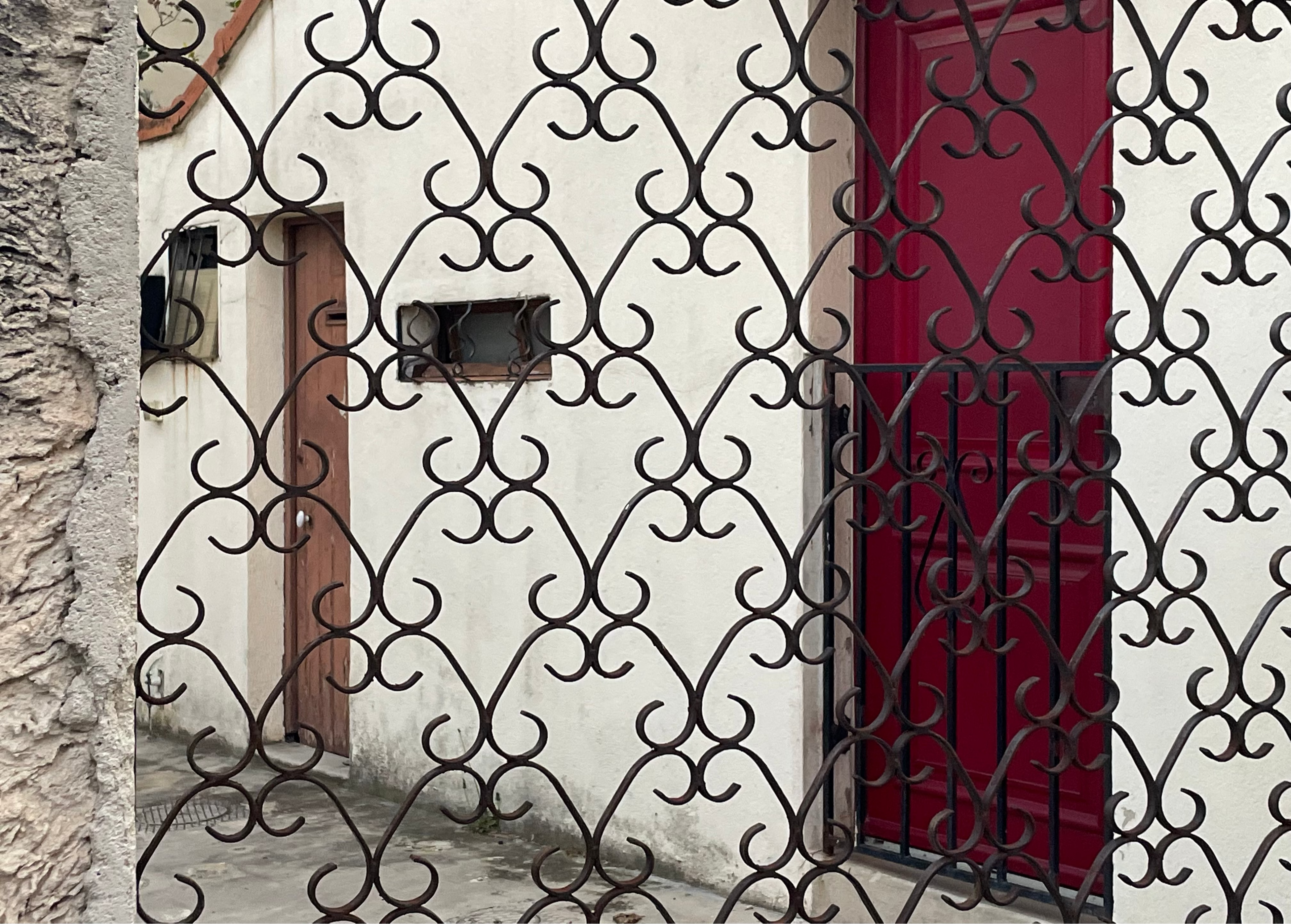 portail en fer forgé inspiration marque de bijou artisanal unique Lolie