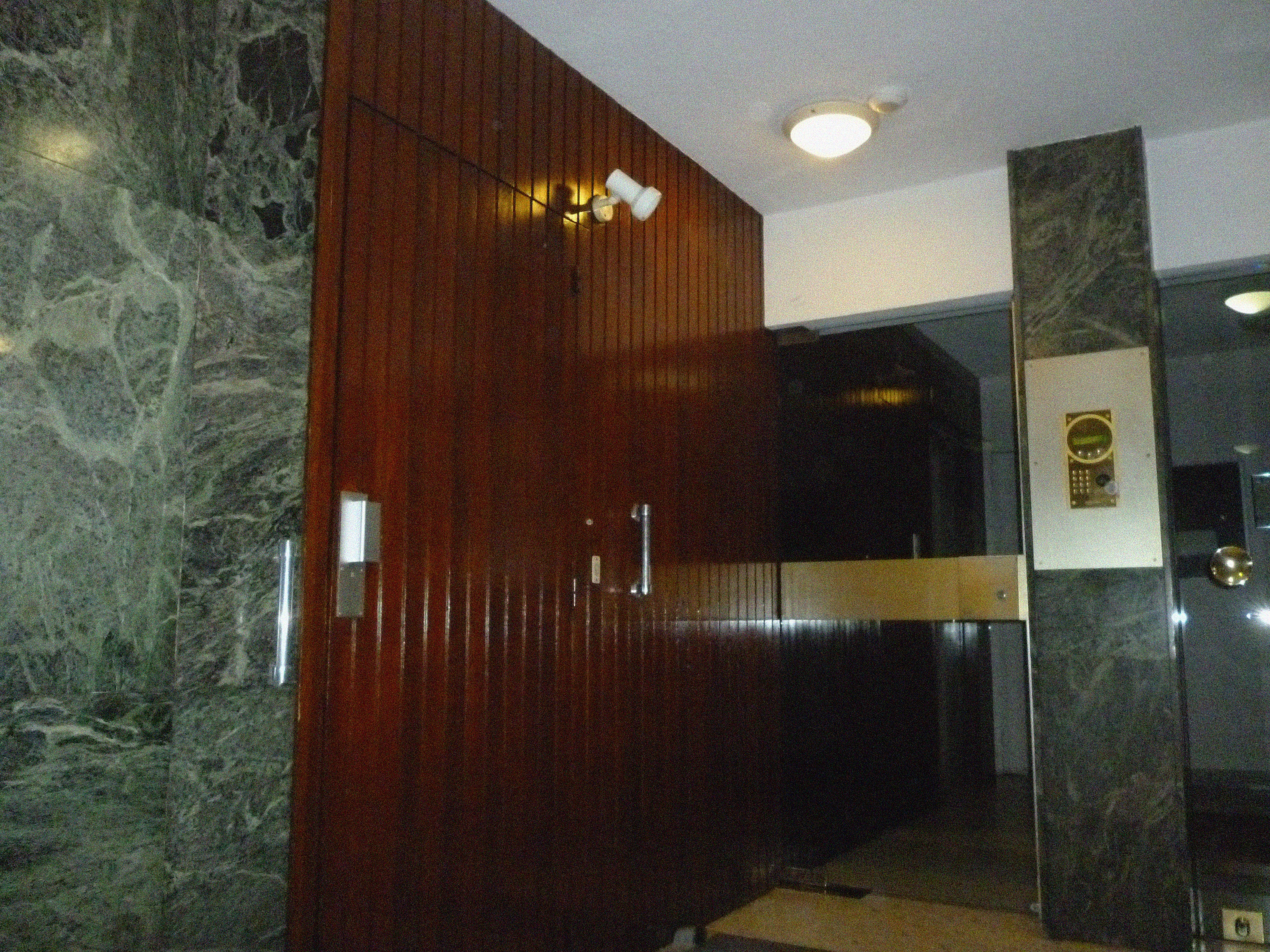 shooting bijoux d'étain fondu à la main, backstage